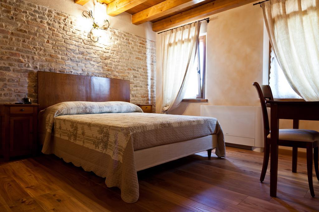 Ca' Muliner Hotel Azzano Decimo Bilik gambar